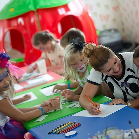 מלון Mc Arancia 5*